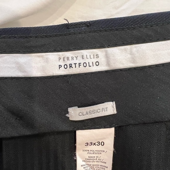 Perry Ellis Portfolio Classic Fit Dress Pants - Picture 3 of 3
